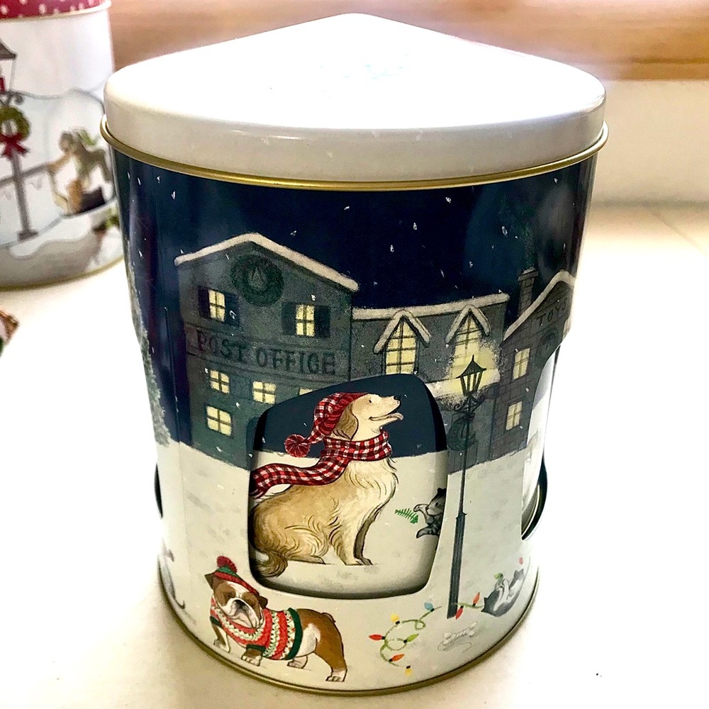 PARK AVENUE PUPPIES Christmas Musical Carousel Tin